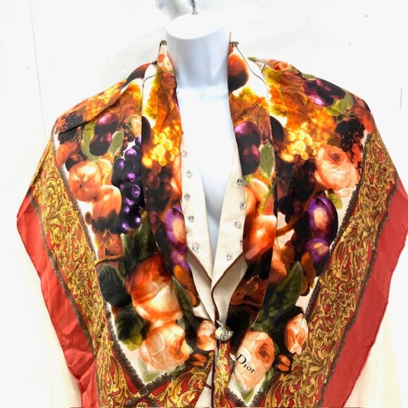 Over size Christian Dior 100% silk scarf or wrap full body, 43" x 43" size(23) - Picture 12 of 14